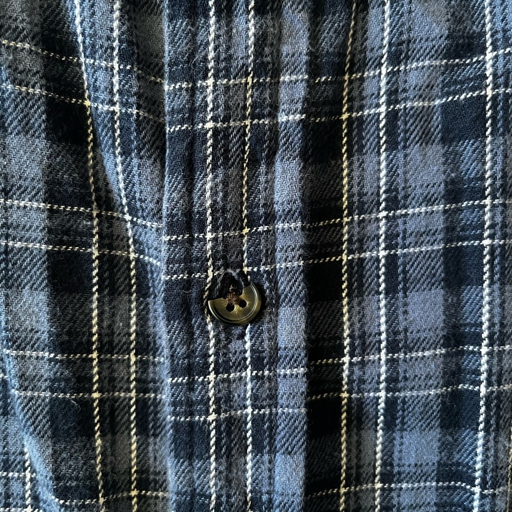 FLANNEL - Picture 3 of 4